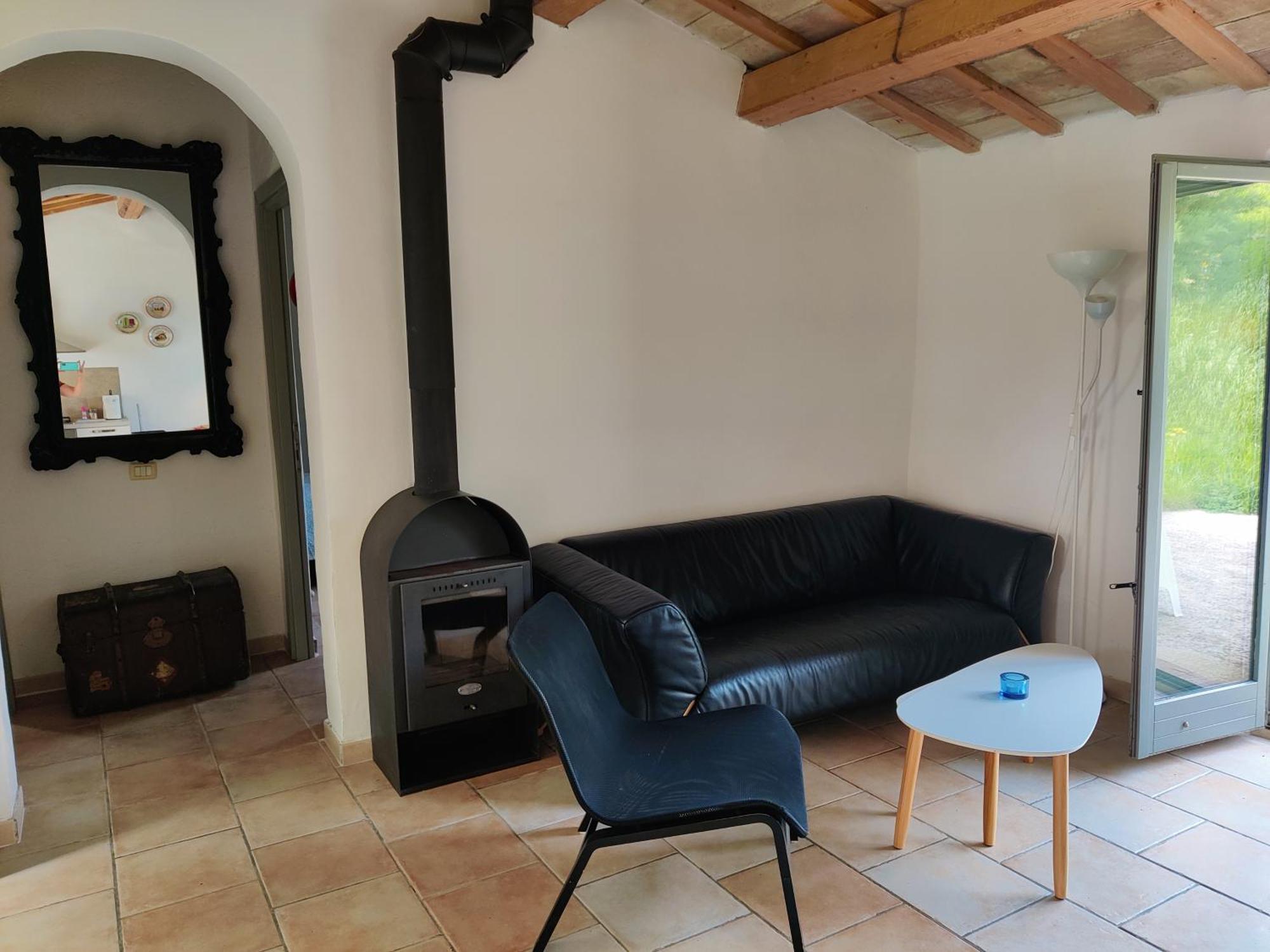 Rustico Del Bozzo Guest House Castelleone di Suasa Bagian luar foto