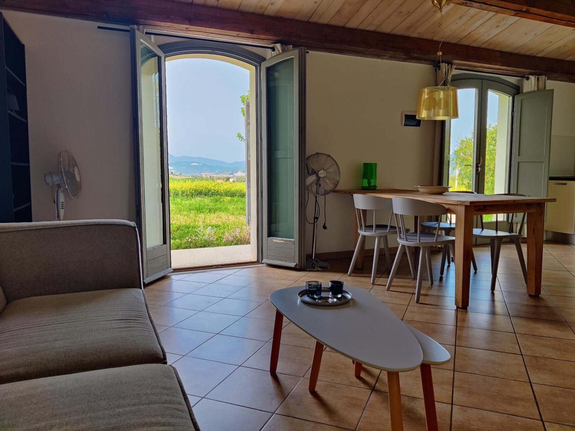Rustico Del Bozzo Guest House Castelleone di Suasa Bagian luar foto