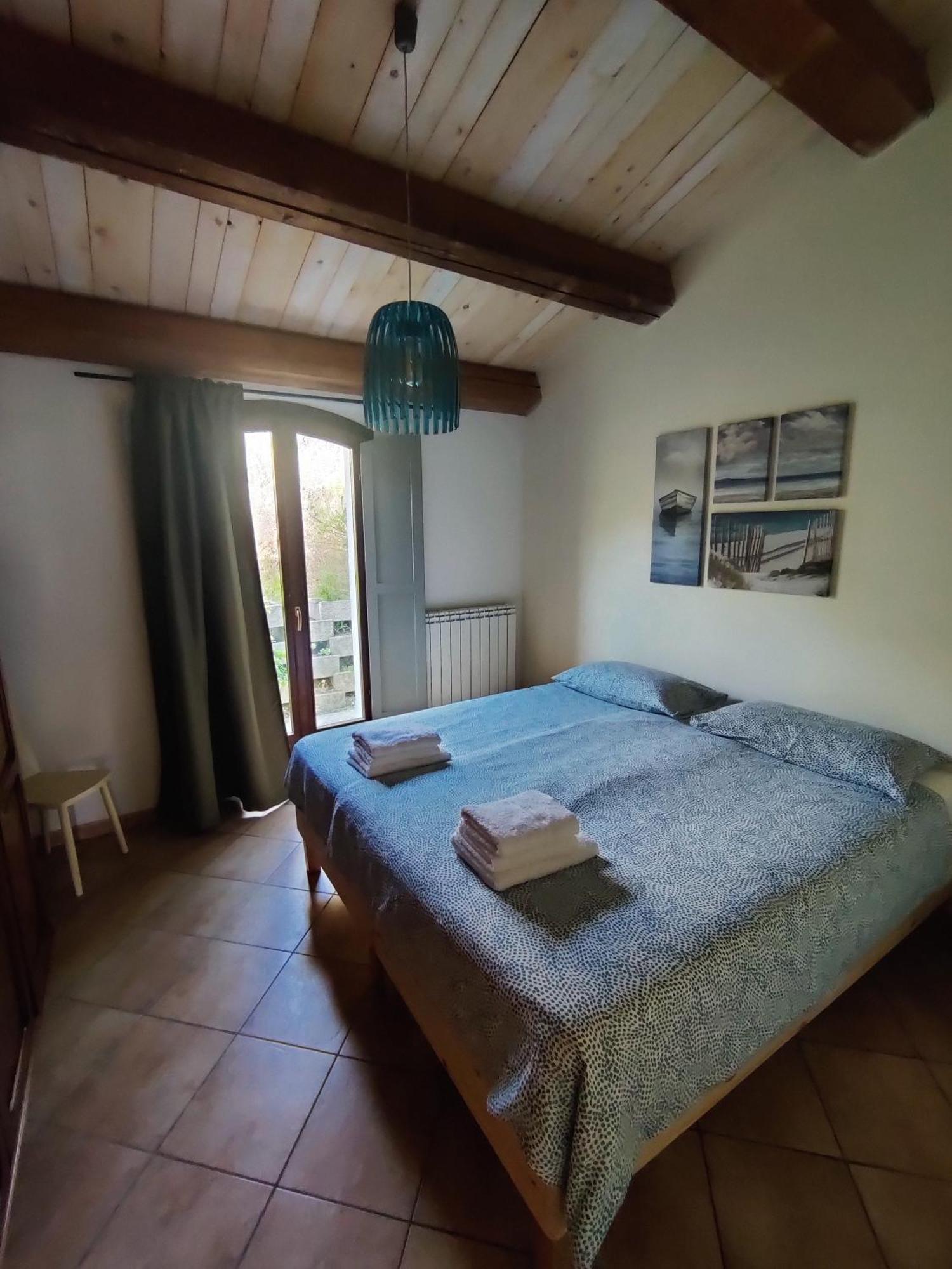 Rustico Del Bozzo Guest House Castelleone di Suasa Bagian luar foto